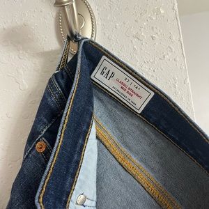 Gap straight fit stretchy jeans . Most comfortable jeans ever.